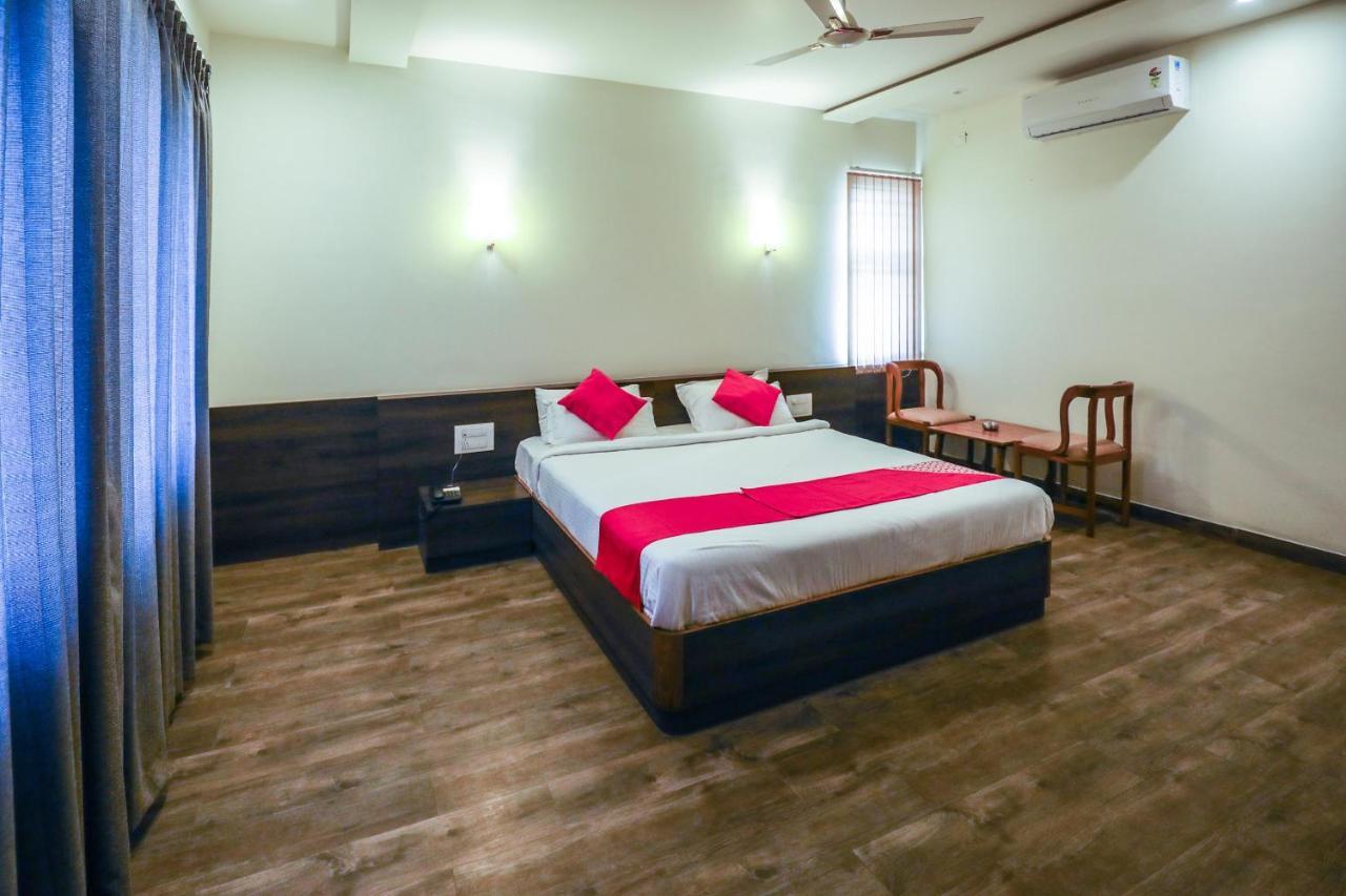 Hotel The Cult Hubli Buitenkant foto