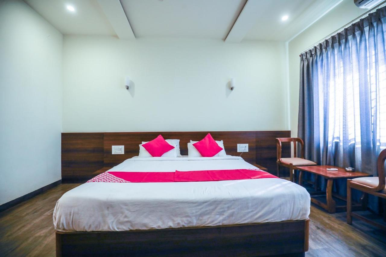 Hotel The Cult Hubli Buitenkant foto